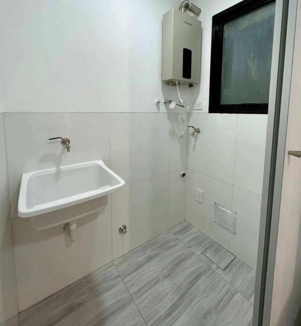 Departamento en Obrajes en La Paz 1 dormitorios 2 baños 1 parqueos Foto 2