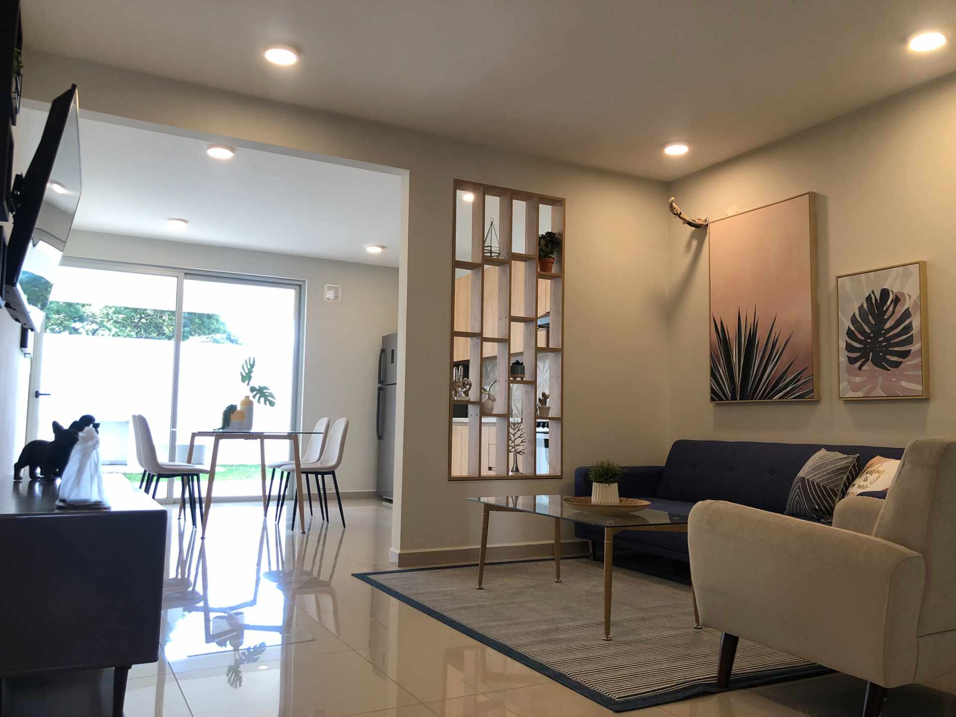 Casa en Entre 8vo y 9no anillo Norte en Santa Cruz de la Sierra 3 dormitorios 3 baños 2 parqueos Foto 12