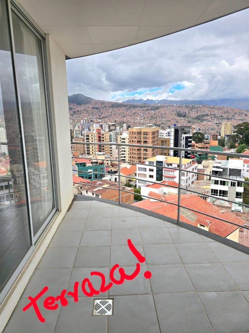 En Alquiler a Bs 4,700 Foto 6