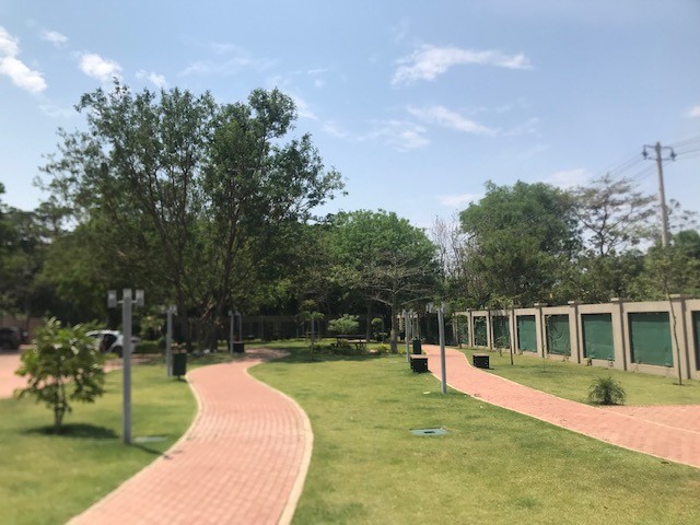 Departamento en AlquilerTorres Solaris, entre Avenidas Piraí & Roca y Coronado, próximo al 4to. Anillo.  2 dormitorios 2 baños 1 parqueos Foto 5