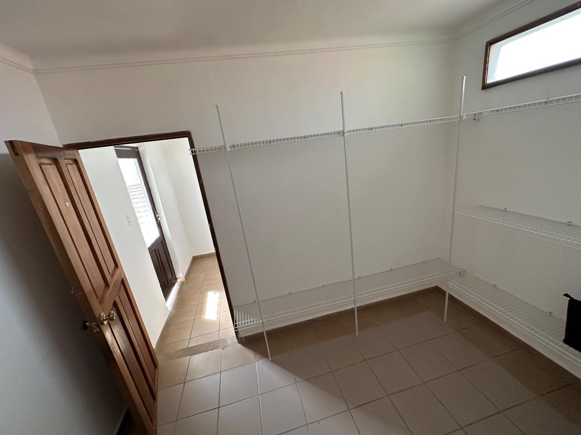 Casa en AlquilerBarrio Hamacas Calle 7 Oeste (Av. Beni y 4to Anillo) 3 dormitorios 2 baños 2 parqueos Foto 15