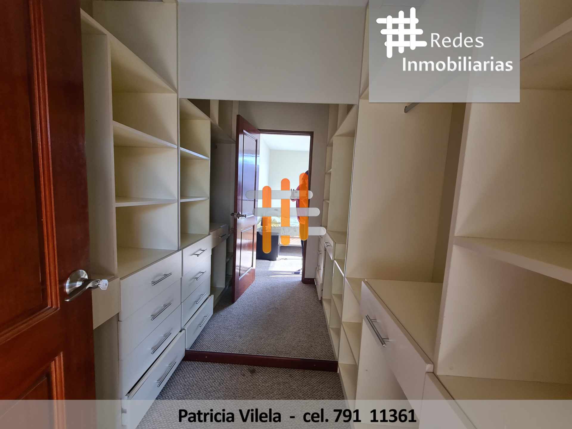 Departamento en VentaDEPARTAMENTO EN VENTA  CALACOTO  3 dormitorios 4 baños 1 parqueos Foto 6