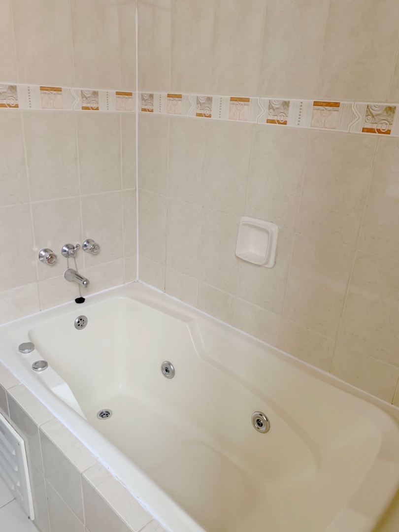 En Alquiler a $us 450 Foto 6