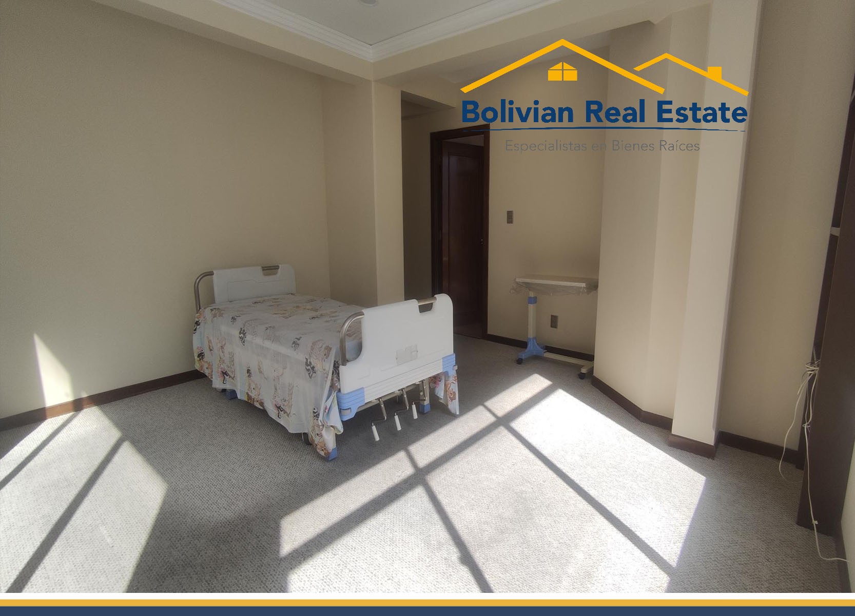 Departamento en VentaCALACOTO A PASOS DE LA AV. BALLIVIAN CALLE 24 EN VENTA BONITO DEPARTAMENTO 3 dormitorios 3 baños 1 parqueos Foto 4