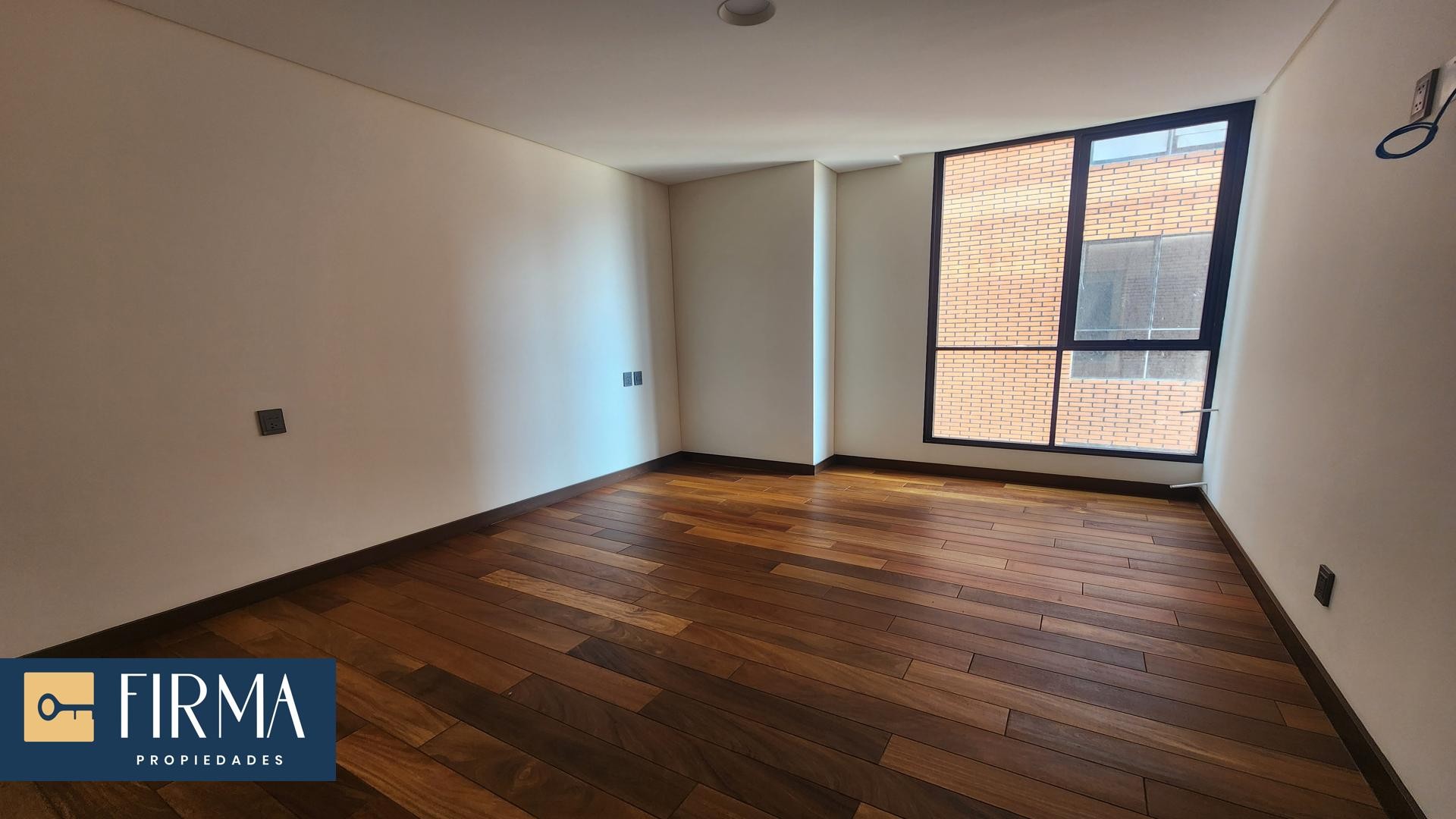 Departamento en VentaDEPARTAMENTO DE LUJO CON BALCONES EN OBRAJES 3 dormitorios 4 baños 1 parqueos Foto 14