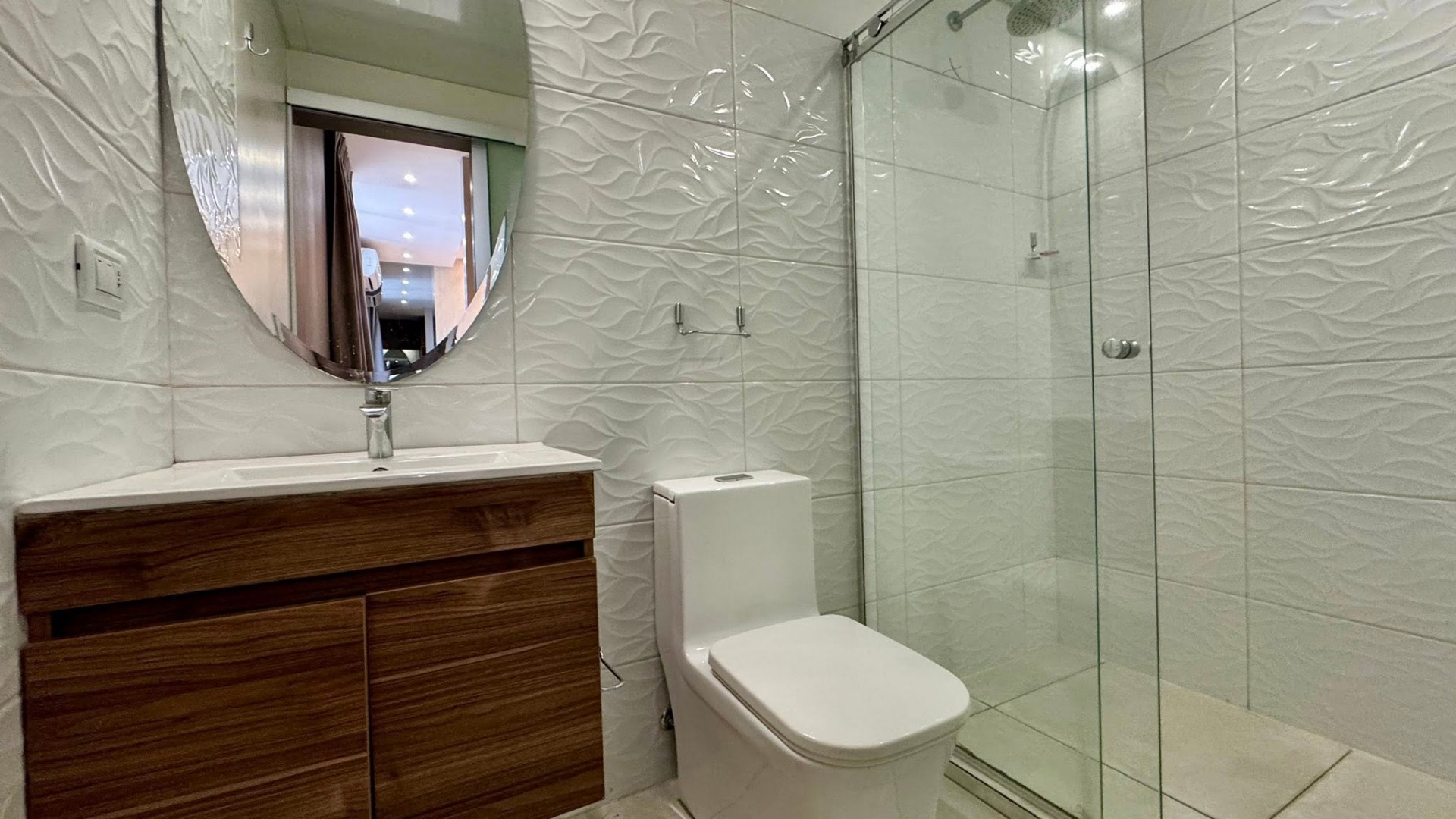 Departamento en Entre 2do y 3er anillo Norte en Santa Cruz de la Sierra 3 dormitorios 3 baños 3 parqueos Foto 10