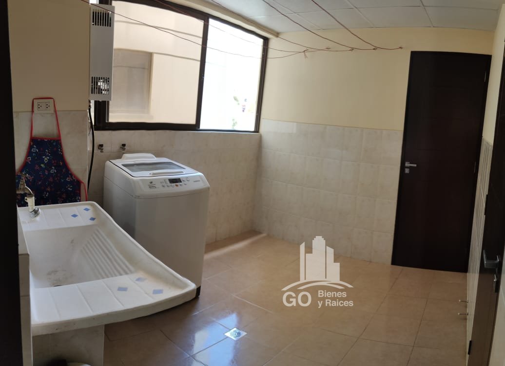 Departamento en Achumani en La Paz 3 dormitorios 3 baños 1 parqueos Foto 3