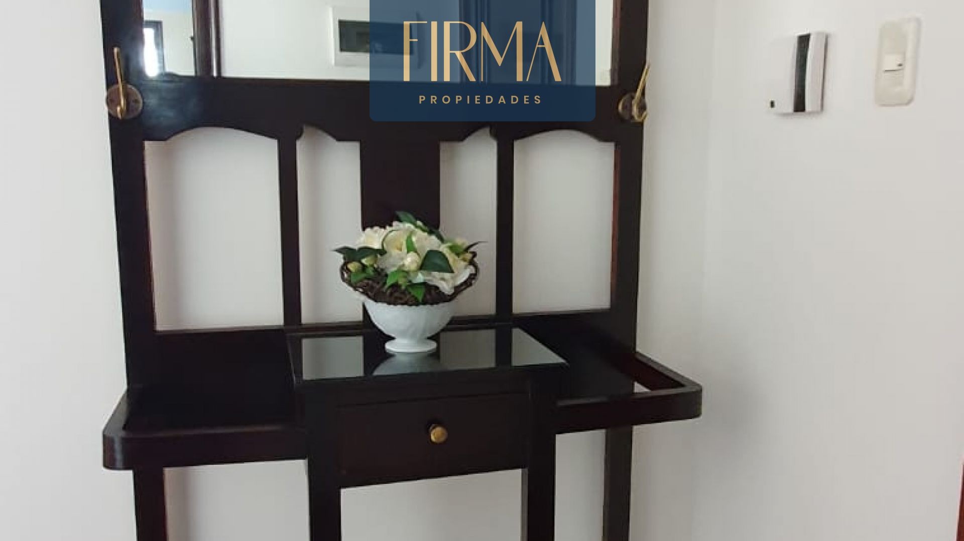 Departamento en AlquilerDEPARTAMENTO EN ALQUILER, CALACOTO 3 dormitorios 4 baños 1 parqueos Foto 3