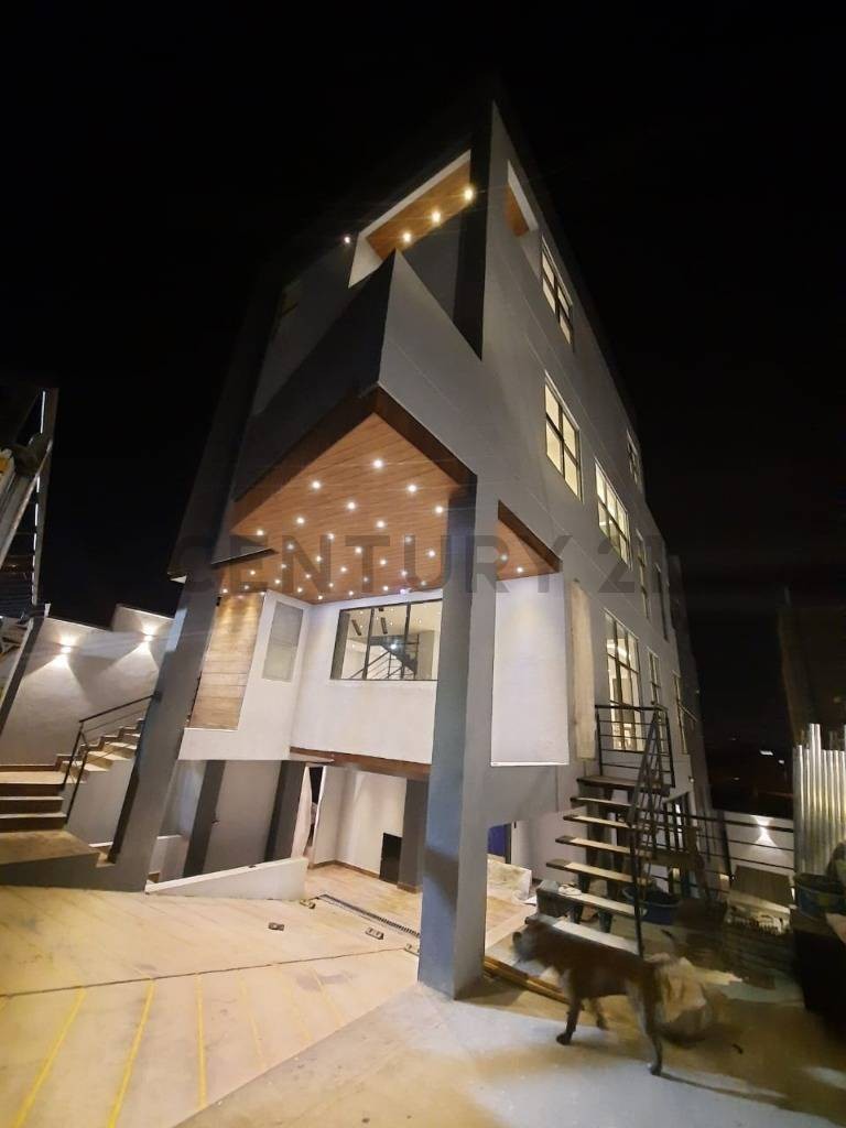 Casa en El Pedregal en La Paz 4 dormitorios 8 baños 2 parqueos Foto 12