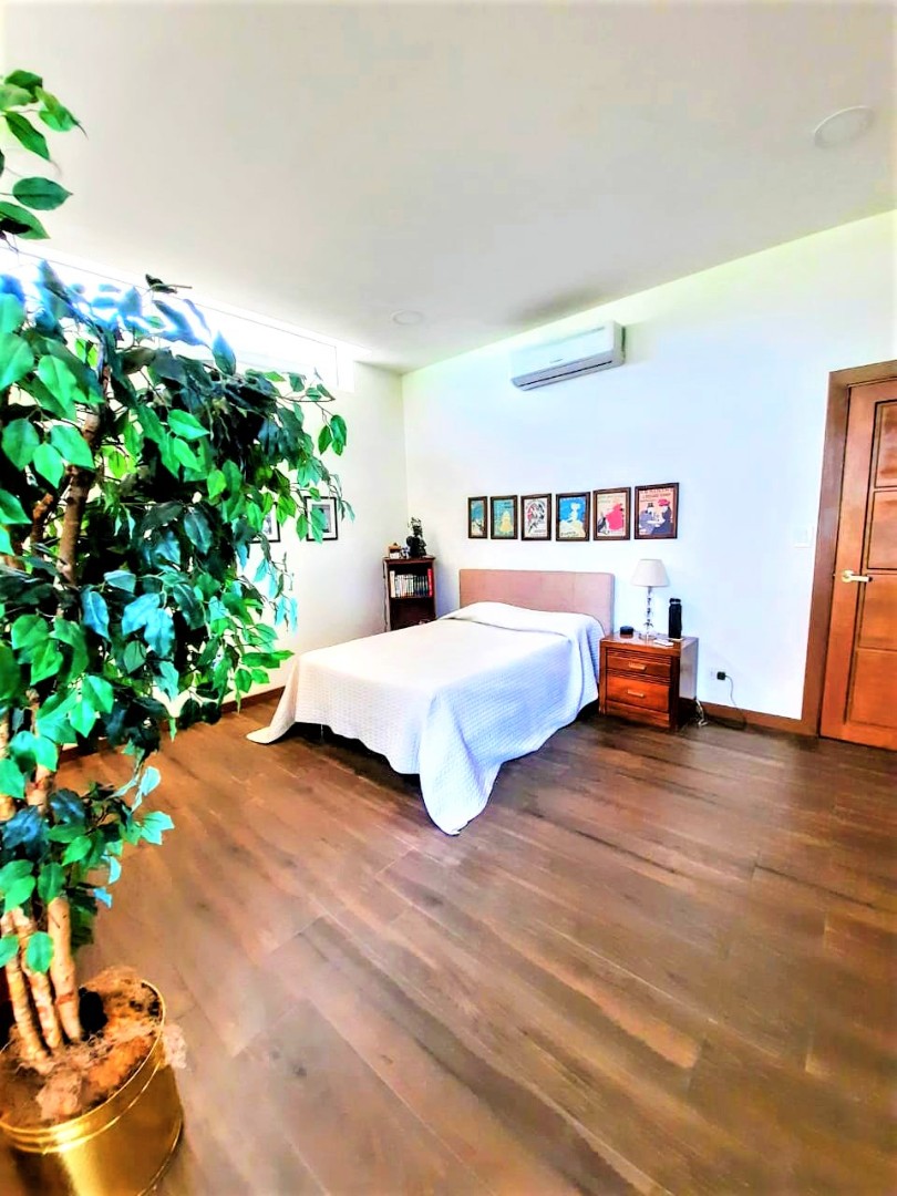 Casa en Urubó en Santa Cruz de la Sierra 5 dormitorios 5 baños 3 parqueos Foto 12