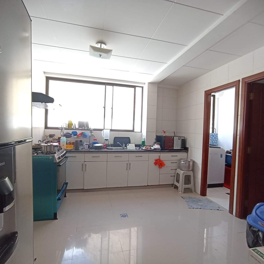 Departamento en Calacoto en La Paz 3 dormitorios 4 baños 1 parqueos Foto 6