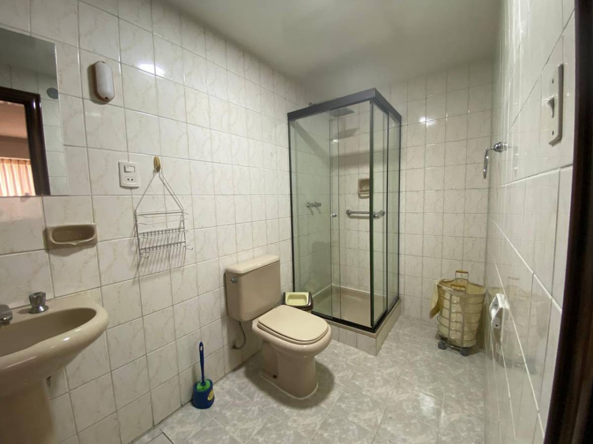 Departamento en San Jorge en La Paz 4 dormitorios 4 baños 1 parqueos Foto 21