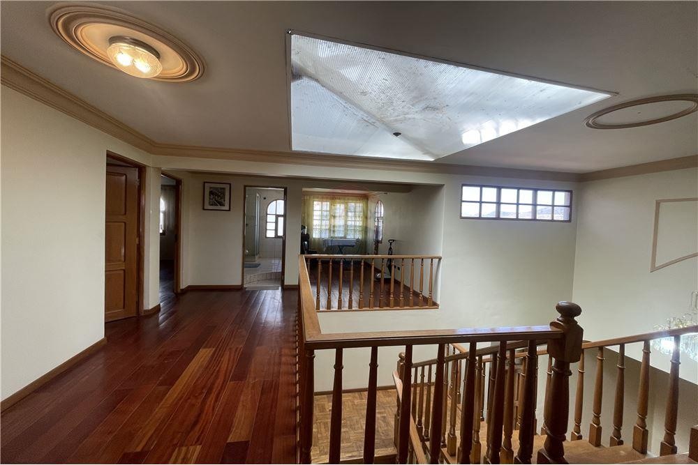 En Alquiler a $us 850 Foto 4