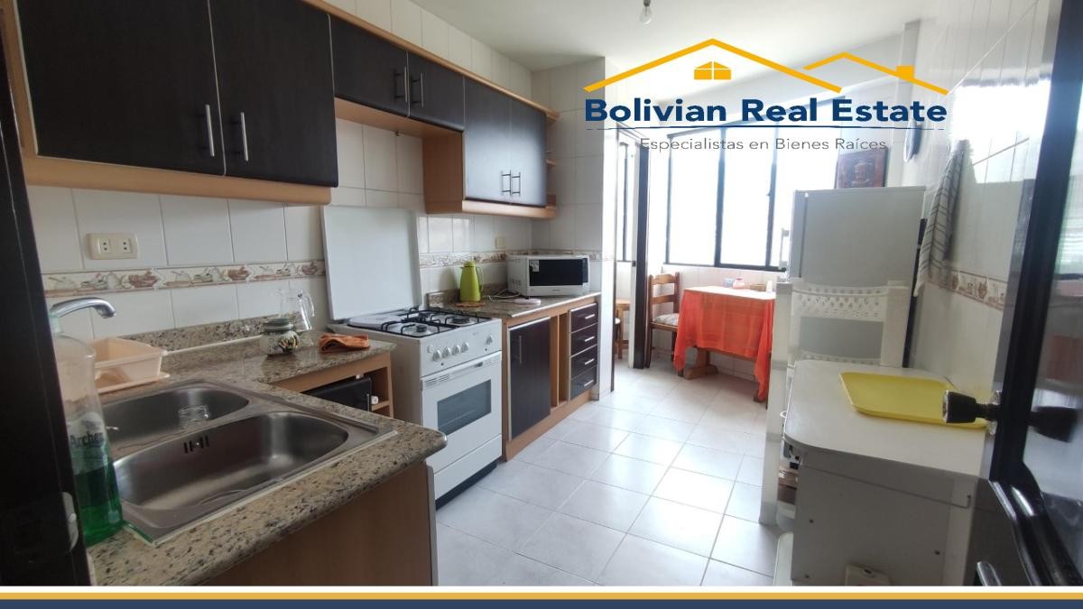 Departamento en AlquilerBONITO DEPARTAMENTO AMOBLADO EN ALQUILER – CALACOTO, AV. BALLIVIÁN 2 dormitorios 2 baños  Foto 3