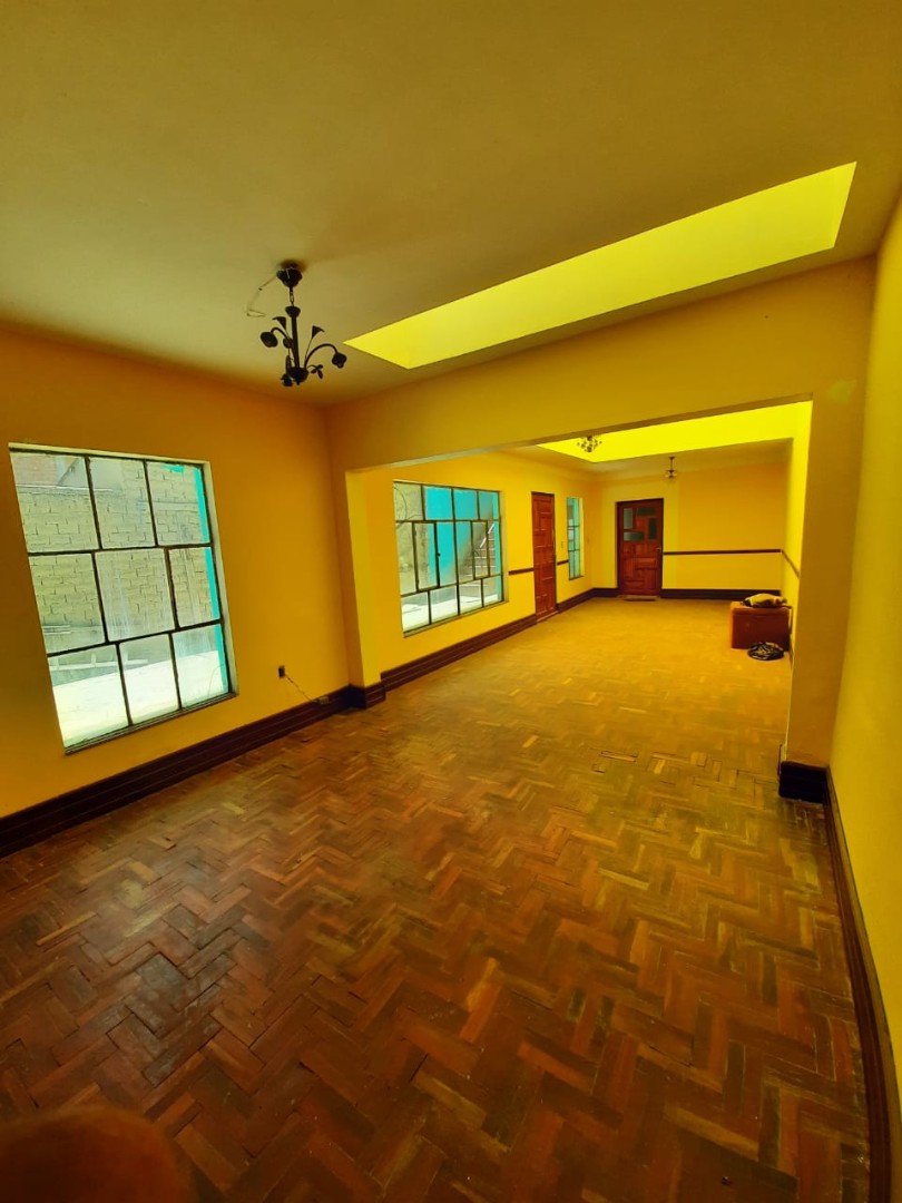 Casa en VentaPlaza José Ballivián, esquina Iturralde, Viacha Foto 12