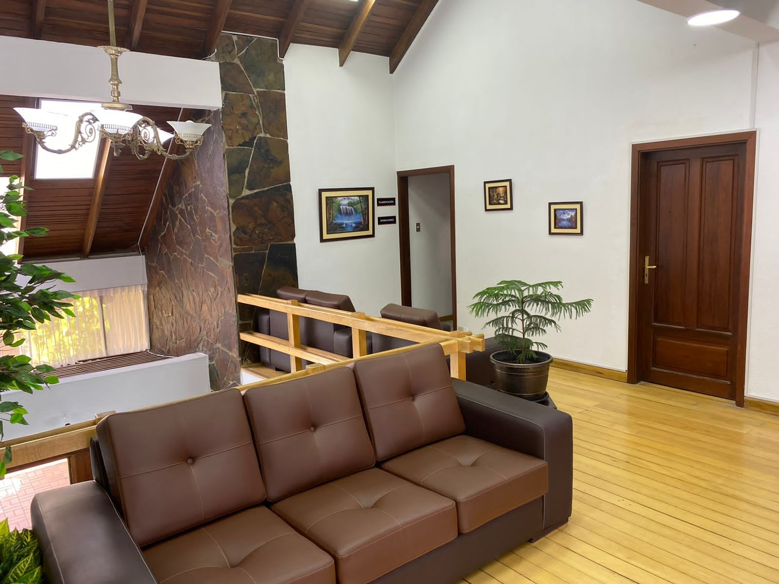 Casa en Irpavi en La Paz 6 dormitorios 5 baños 6 parqueos Foto 17