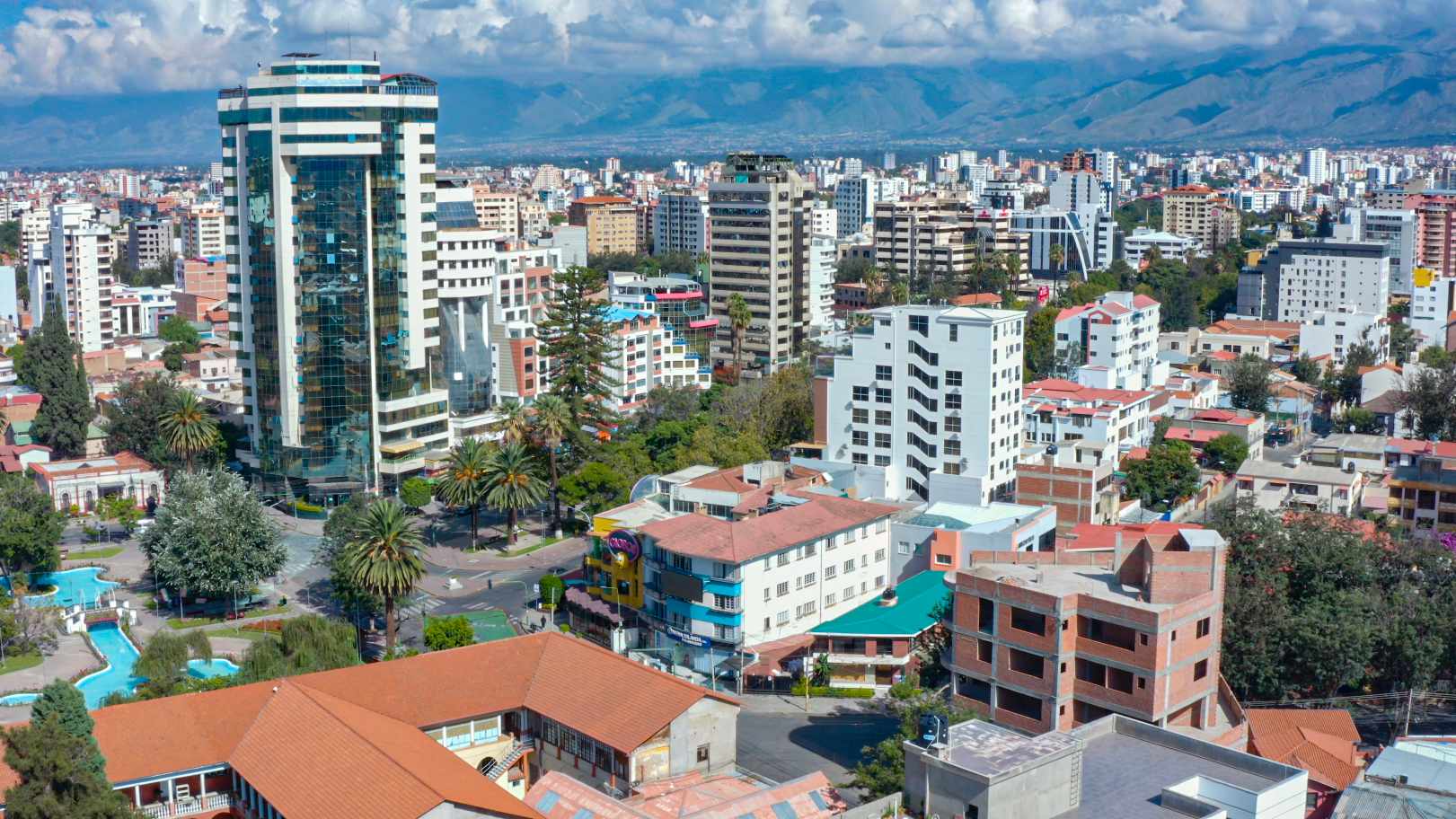 Local comercial en Noroeste en Cochabamba  2 baños  Foto 13