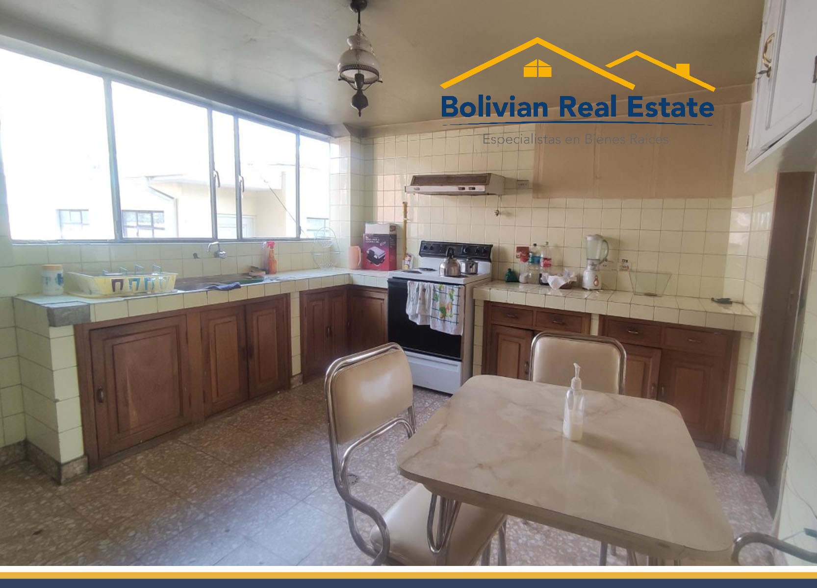 Casa en Irpavi en La Paz 7 dormitorios 6 baños 3 parqueos Foto 9