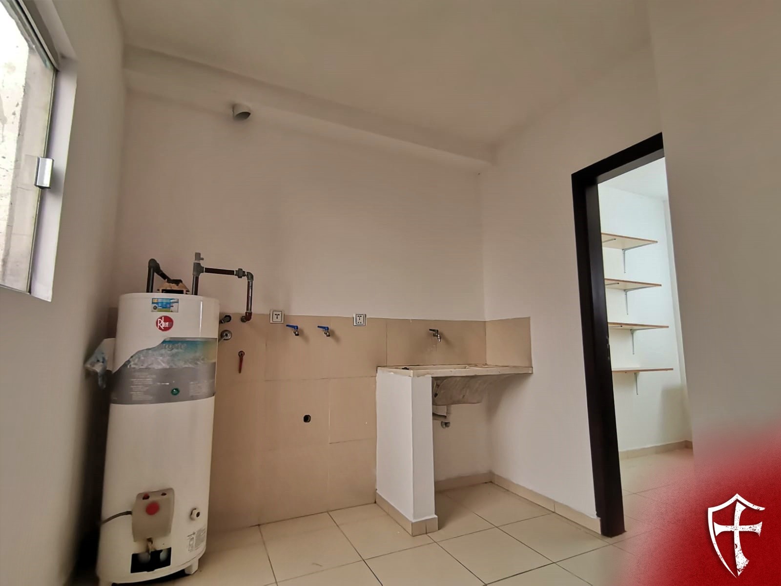 Departamento en AlquilerSegundo anillo entre Pirai y Roca Coronado Foto 10