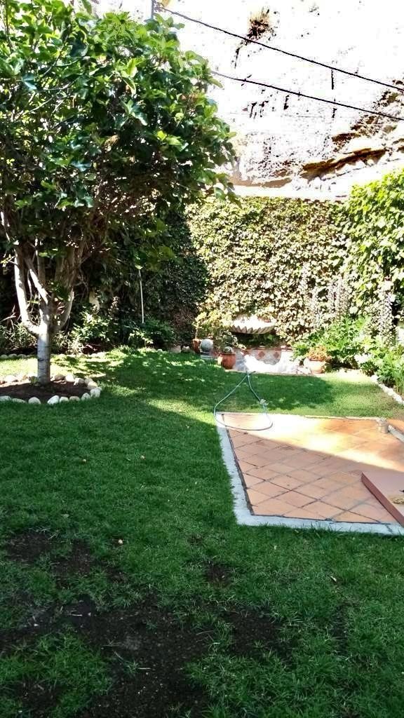 Casa Bonita Casa en Alquiler, 3 dormitorios en suite
Achumani en Condominio Cerrado Foto 2