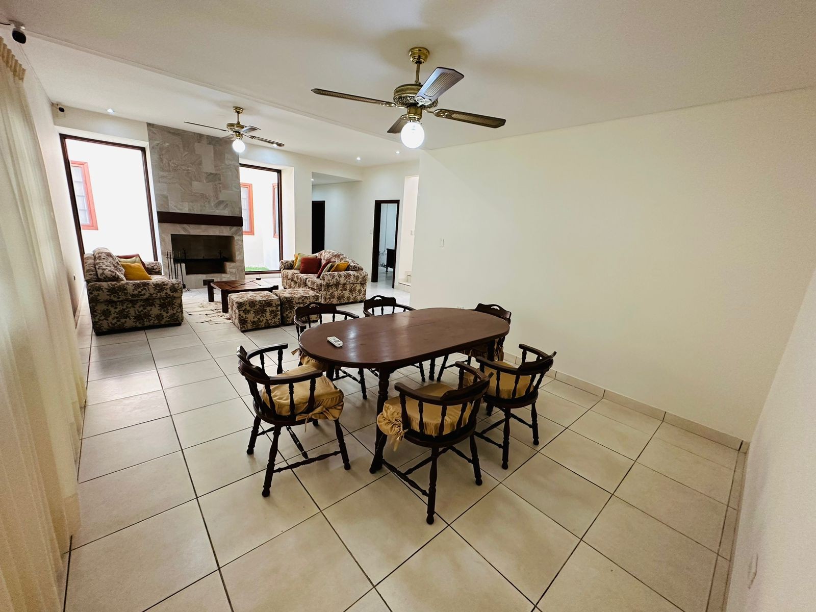 En Alquiler a $us 2,700 Foto 24