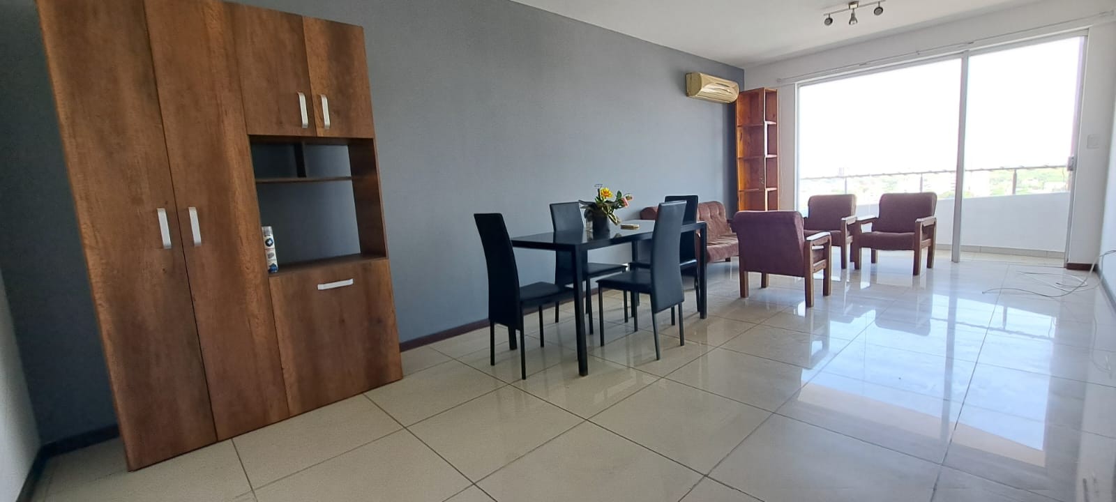 Departamento en Entre 2do y 3er anillo Oeste en Santa Cruz de la Sierra 2 dormitorios 2 baños 1 parqueos Foto 13