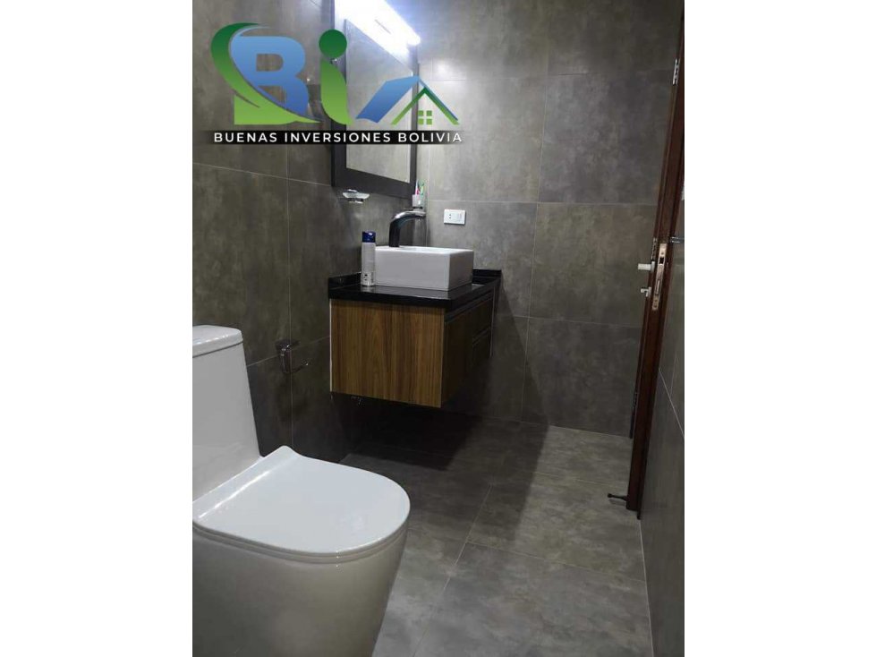 Casa en Queru Queru en Cochabamba 4 dormitorios 5 baños 2 parqueos Foto 9