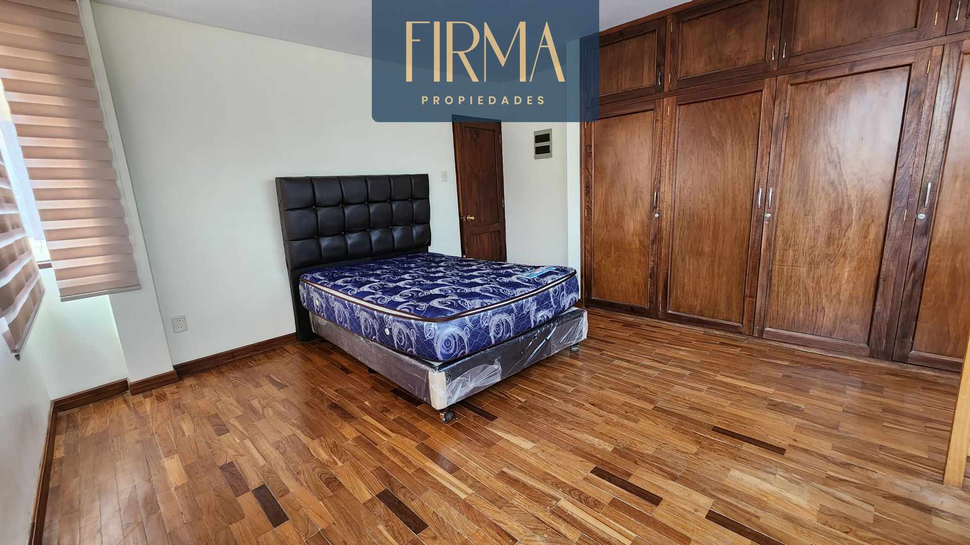 Casa en VentaIRPAVI, ARUNTAYA   5 dormitorios 4 baños 4 parqueos Foto 3