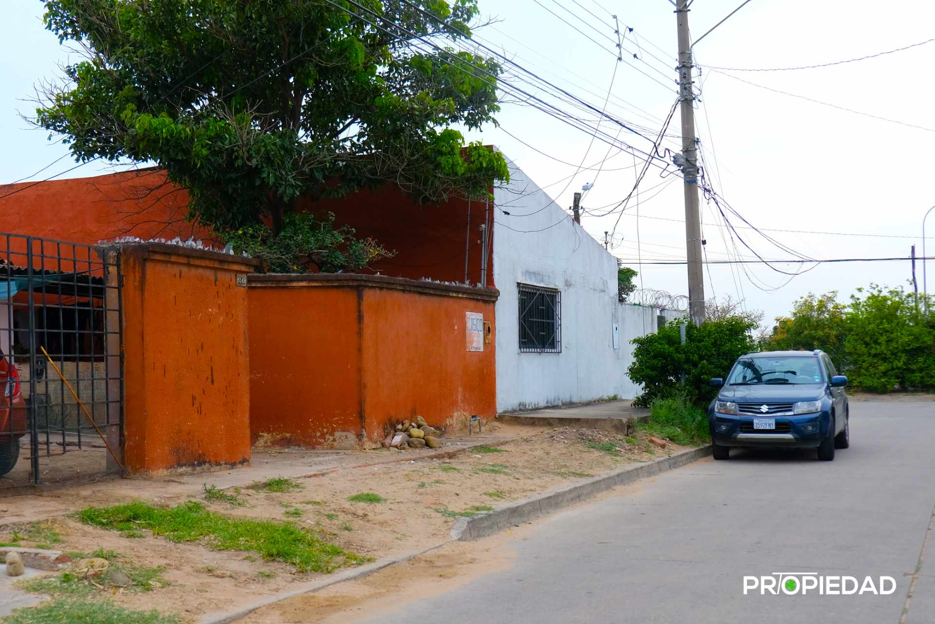 Casa en VentaZona Noroeste, a una cuadra de la Av. Virgen de Lujan 6to. Anillo Foto 8