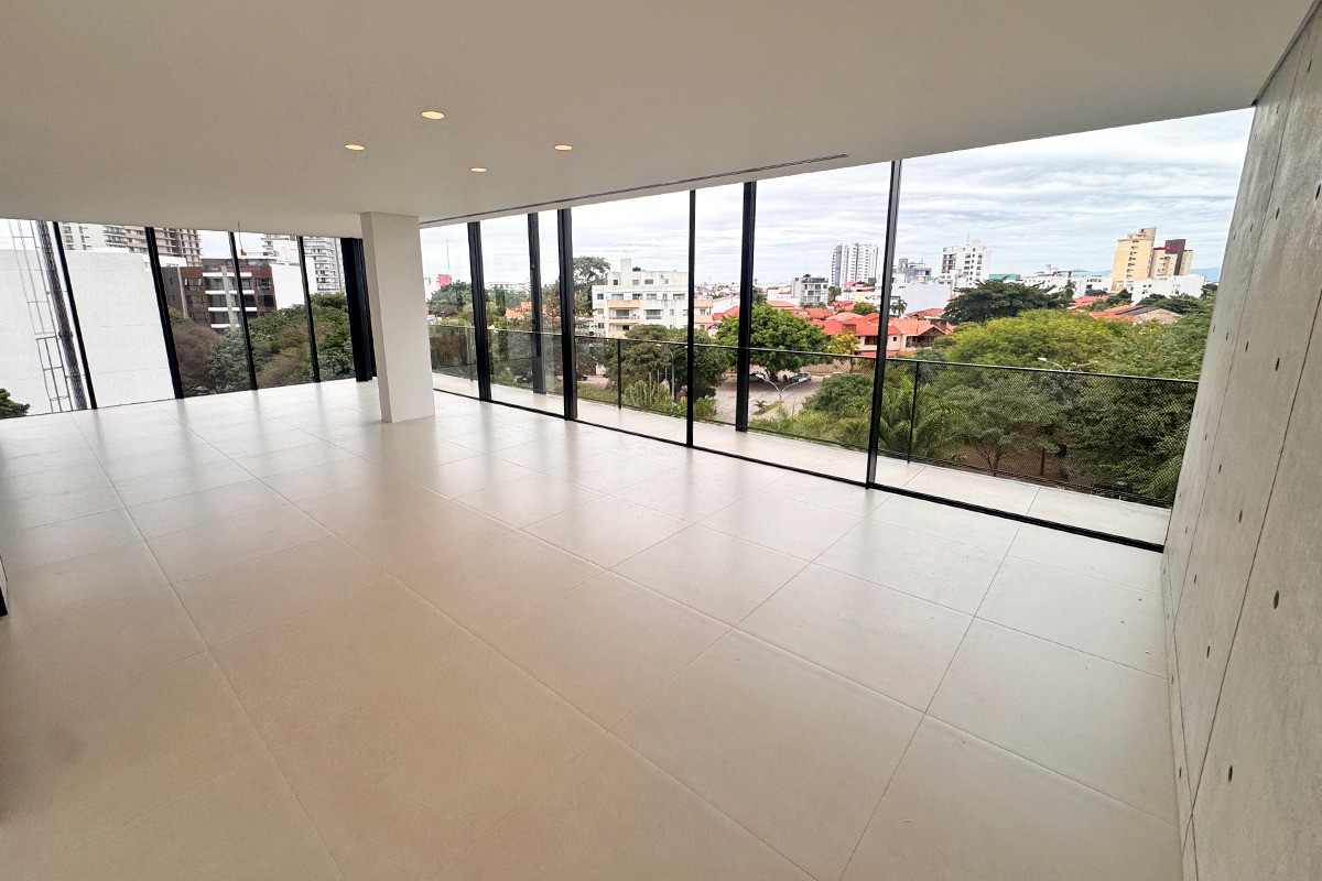 Departamento en VentaEquipetrol plaza Italia entre 2do y 3er anillo  2 dormitorios 3 baños 2 parqueos Foto 14