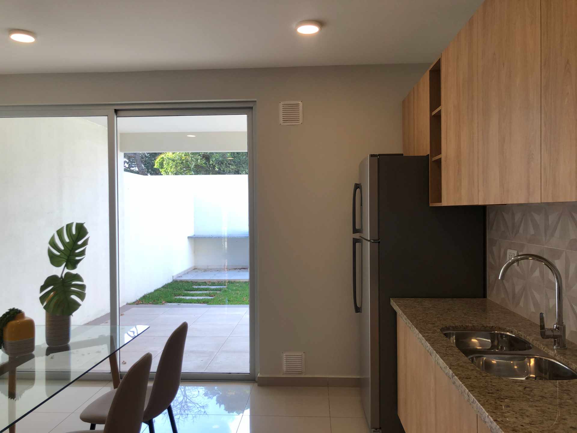 Casa en Entre 8vo y 9no anillo Norte en Santa Cruz de la Sierra 3 dormitorios 3 baños 2 parqueos Foto 13