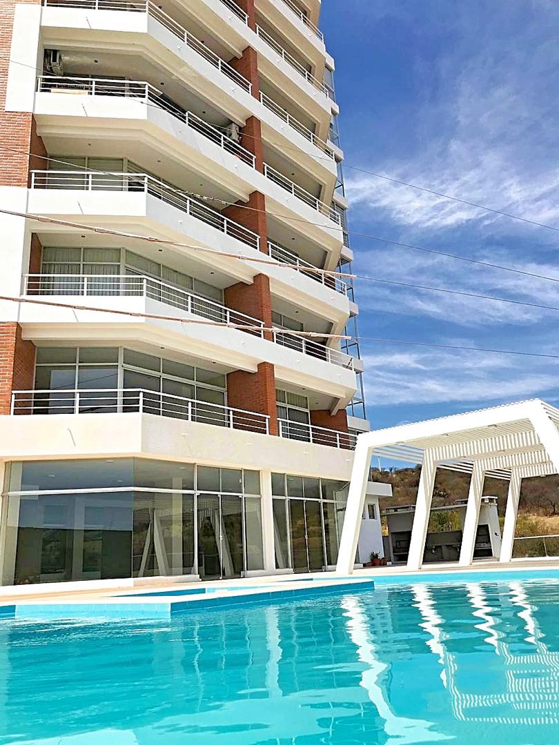 Zona residencial Miraflores, final calle 4, subida asfaltada a Ende us 169,000