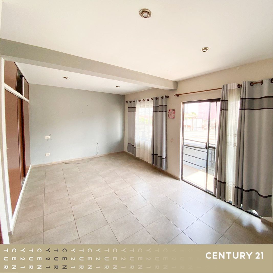 Casa en VentaCasa con Galpon en venta RADIAL 26 5to. anillo  4 dormitorios 4 baños 4 parqueos Foto 9
