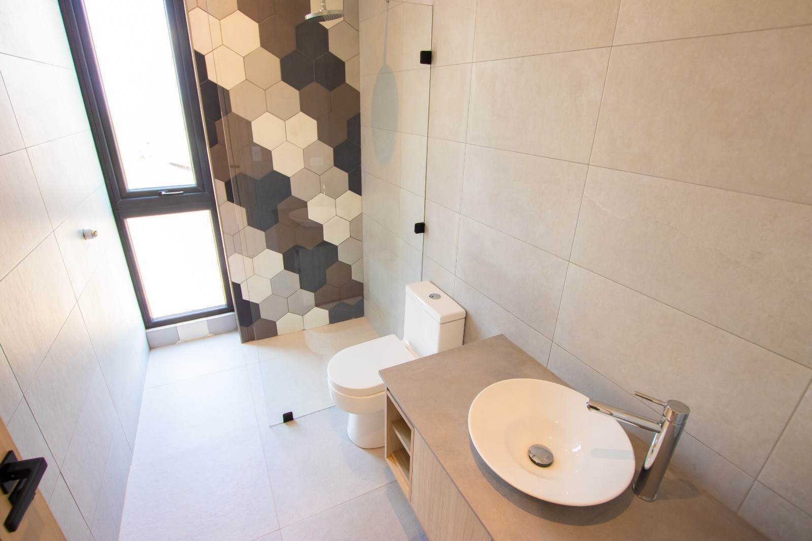 Casa en VentaC.Higuera entre Flor de Lima y Azhar, Z. Tupuraya Foto 6