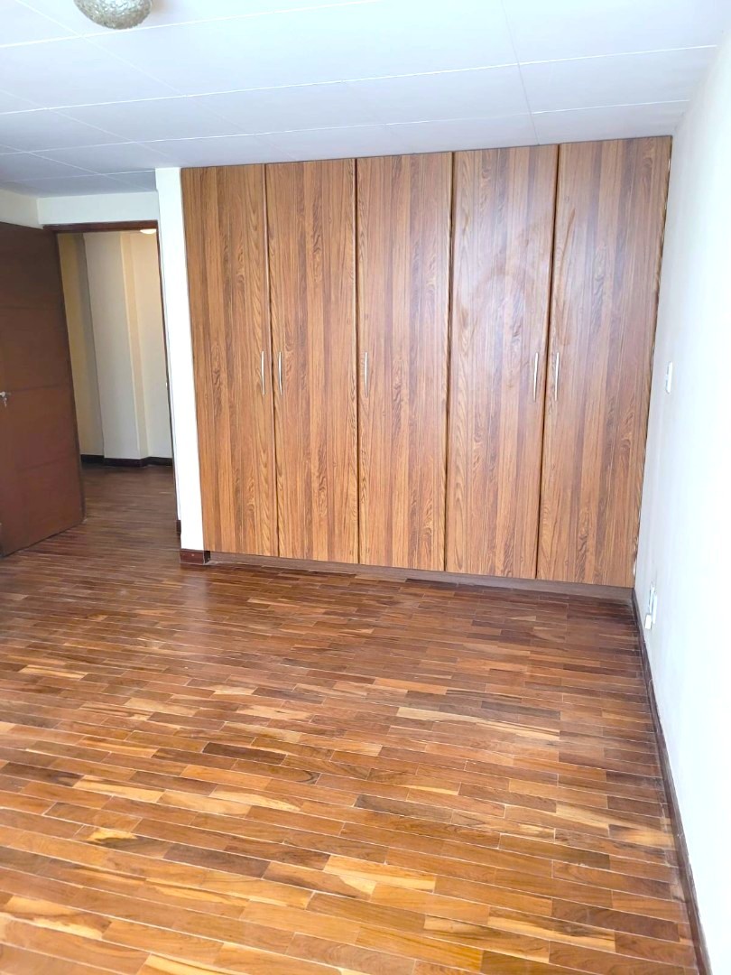 Departamento en AlquilerDEPARTAMENTO EN ALQUILER SOPOCACHI - INMEDIACIONES PLAZA ESPAÑA - SIN MUEBLES Foto 10