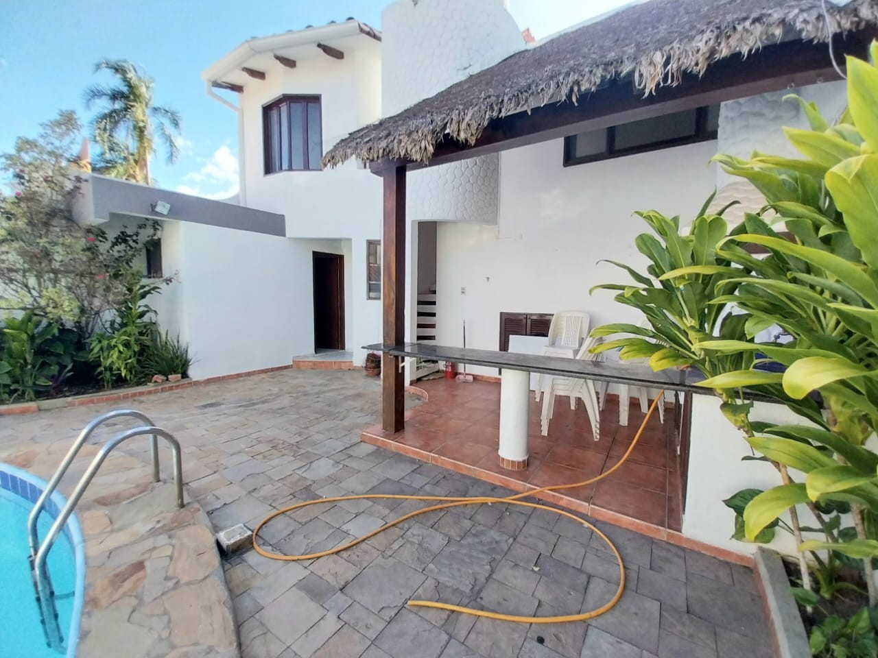 Casa en Alquiler📍 ZONA OESTE, BARRIO URBARÍ 4 dormitorios 4 baños 3 parqueos Foto 17