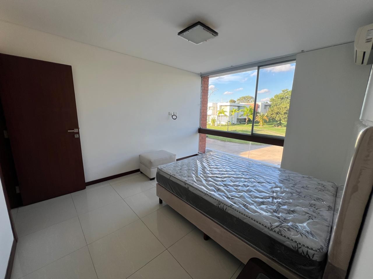 En Alquiler a $us 1,800 Foto 10