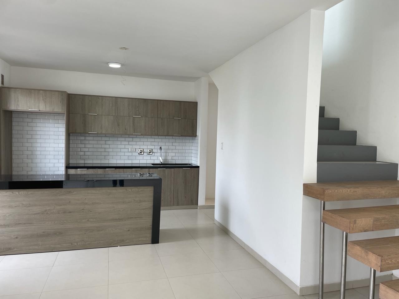 Casa en VentaCASA EN VENTA 4 dormitorios 3 baños 2 parqueos Foto 8