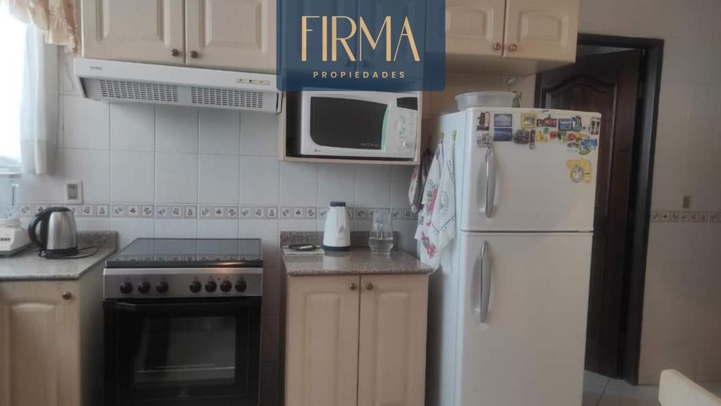 Departamento en VentaAV. BALLIVIAN ENTRE 10 Y 11 DE CALACOTO 3 dormitorios 3 baños 1 parqueos Foto 8