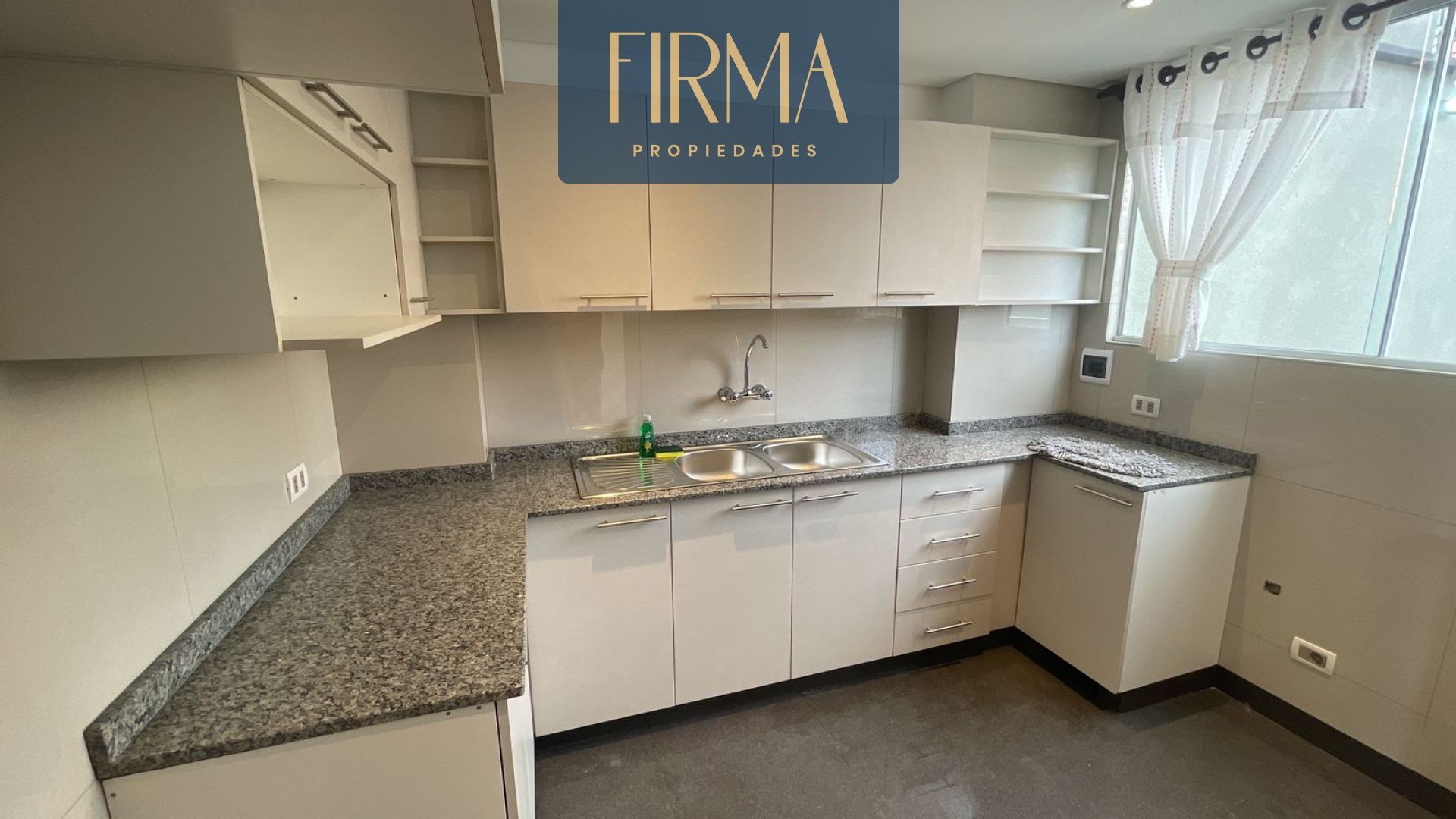 Casa en AlquilerCASA EN ALQUILER EN IRPAVI (EL VERGEL) 3 dormitorios 4 baños 2 parqueos Foto 3