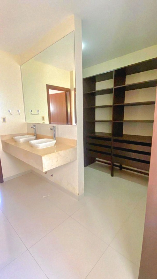 Casa en Alquiler Jardines del Urubó II Foto 10