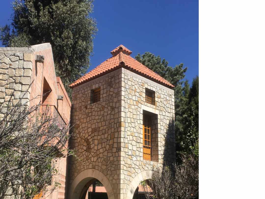 Casa en AlquilerCalle 10 Calacoto 4 dormitorios 4 baños 2 parqueos Foto 1