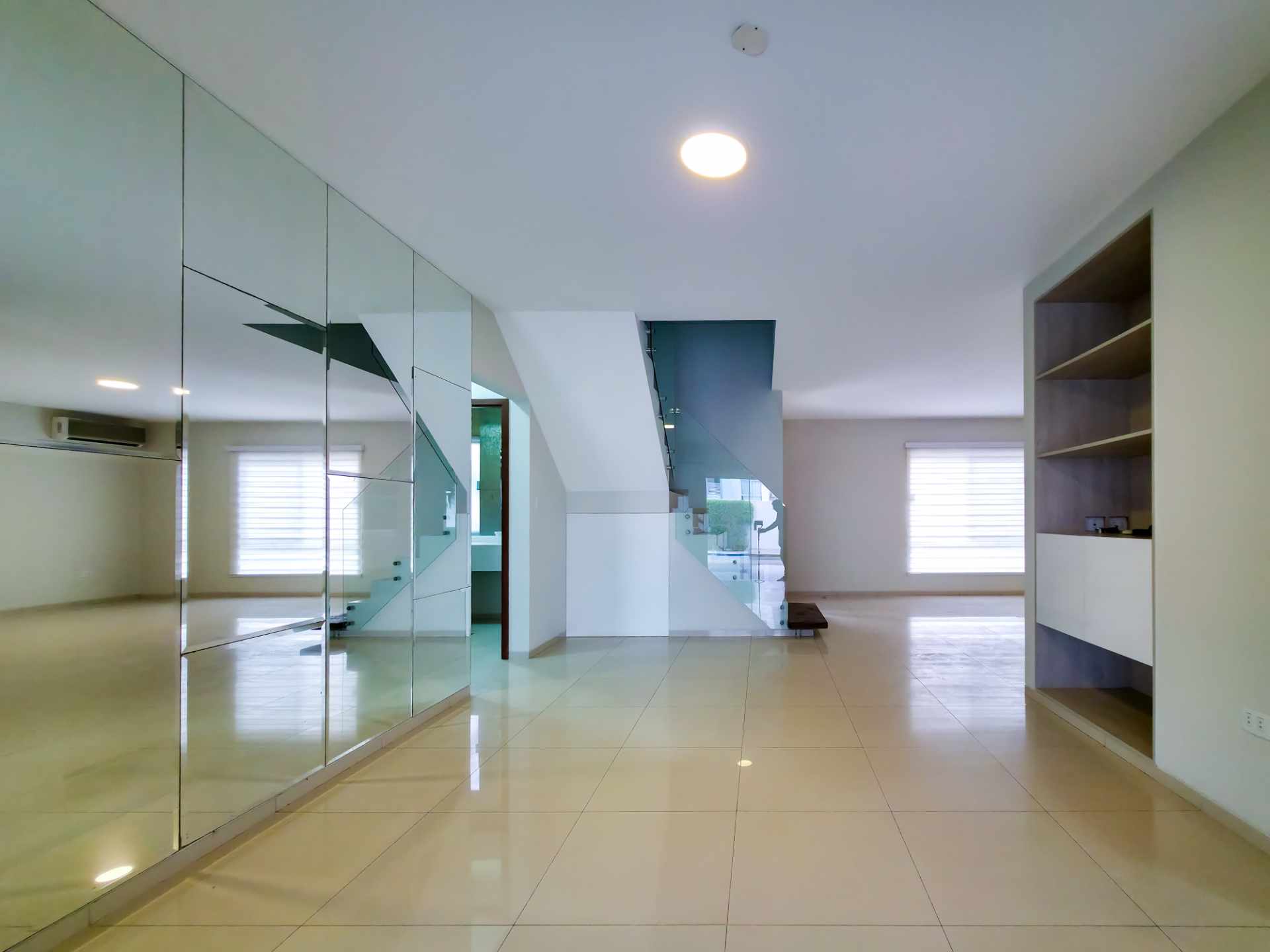 Casa en VentaAv Pirai 6to anillo Condominio Palma mallorca 4 dormitorios 4 baños 4 parqueos Foto 23