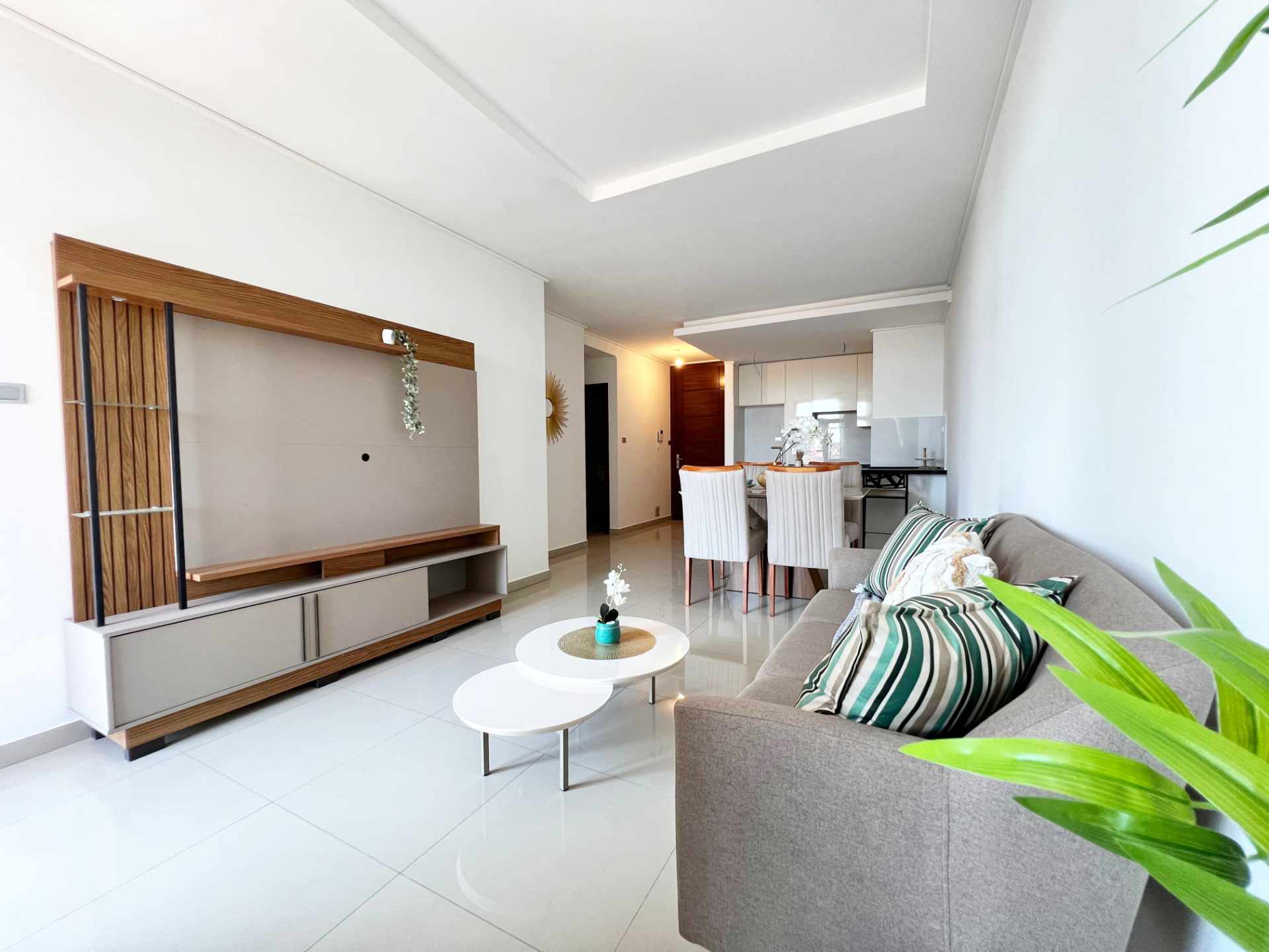 Departamento Zona Norte Av Alemana entre 2do y 3er anillo Foto 1