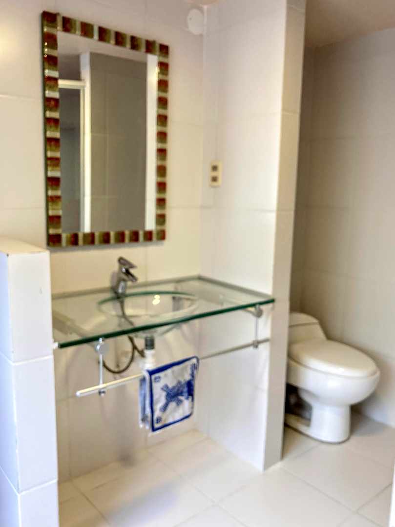 Casa en Calacoto en La Paz 4 dormitorios 3 baños 4 parqueos Foto 15