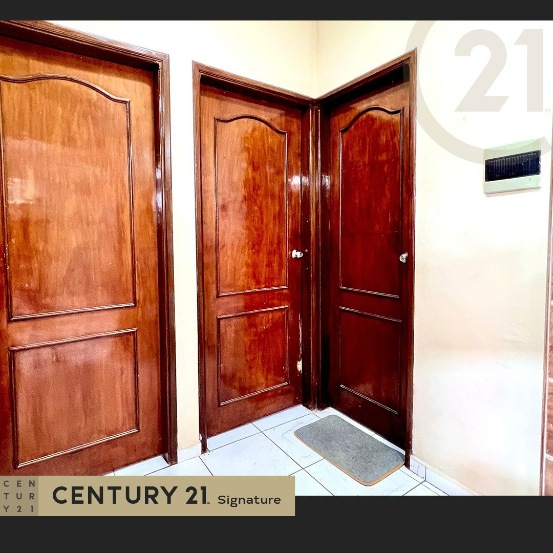 Casa en VentaCASA EN VENTA CALLE DELMIRA CUELLAR ESQUINA MOTACU-WARNES Foto 6