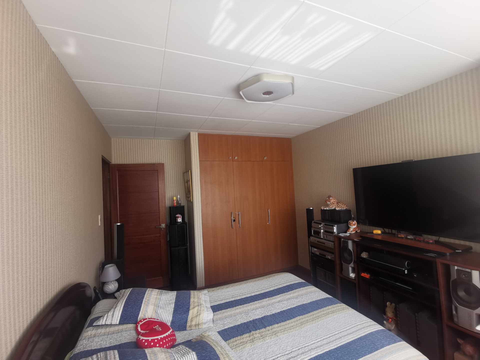 Departamento en Sopocachi en La Paz 3 dormitorios 4 baños 1 parqueos Foto 12