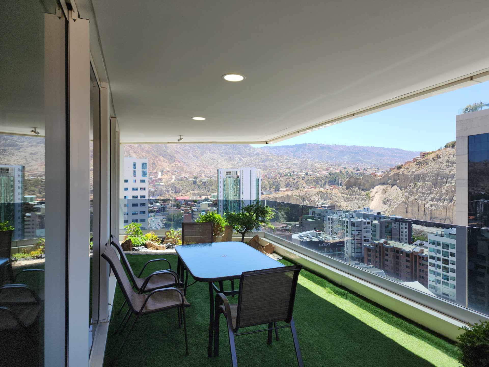 Departamento en Calacoto en La Paz 3 dormitorios 5 baños 1 parqueos Foto 26