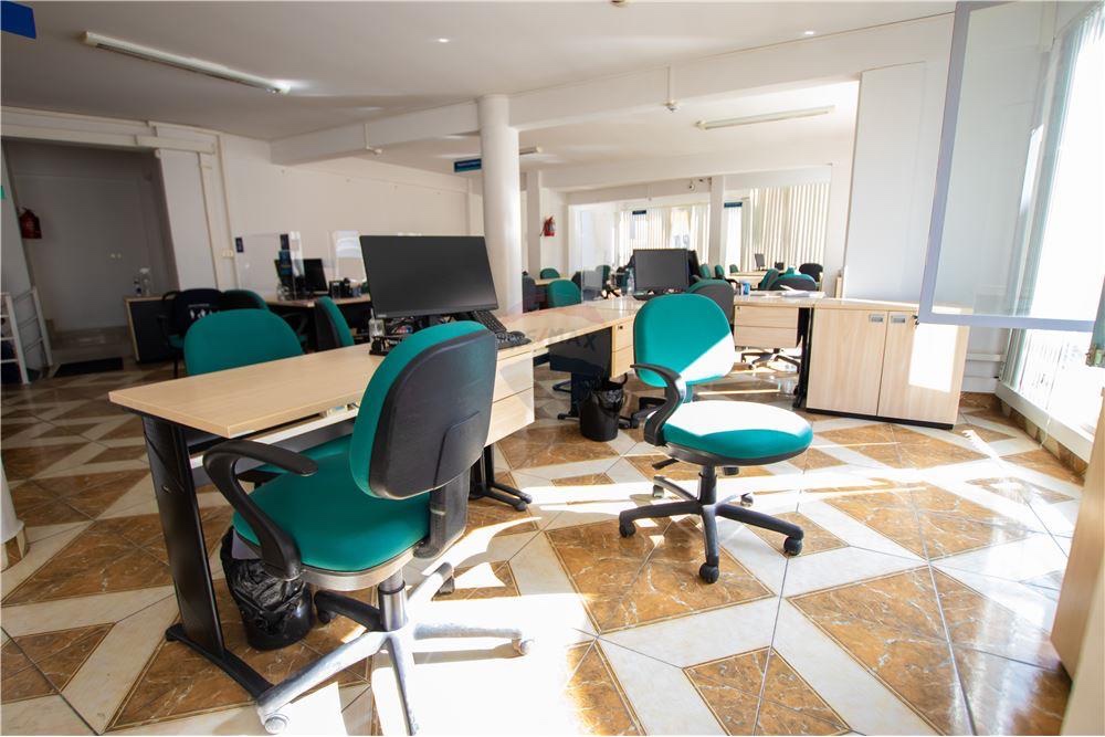 En Alquiler a $us 2,500 Foto 5