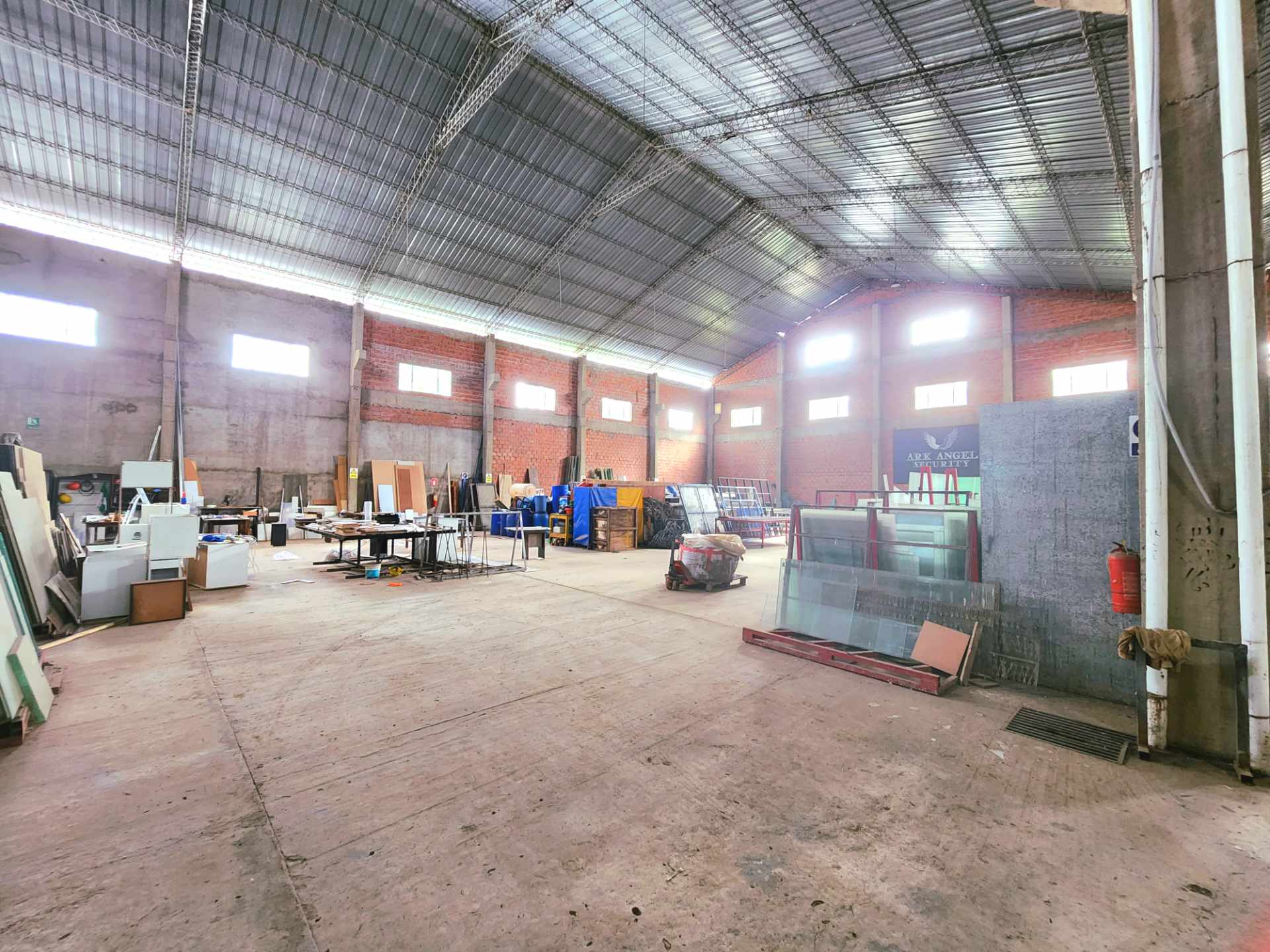 En Alquiler a $us 5,800 Foto 1